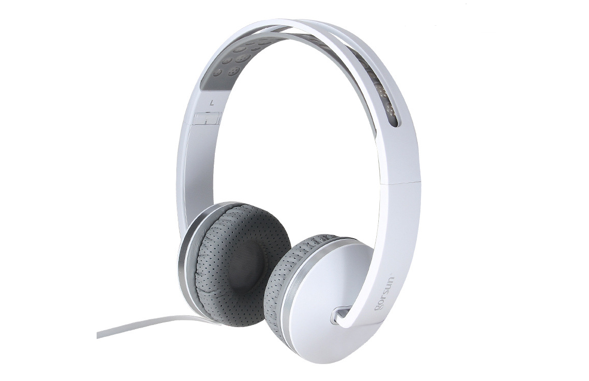 High Quality Computer Universal Stereo Headphones with soft ear pads and adjustable headband, designed for comfort and superior sound quality.