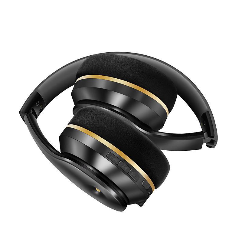 High Quality Subwoofer Stereo Headset with comfortable ear cups and sleek design, showcasing Bluetooth connectivity and noise cancellation features.