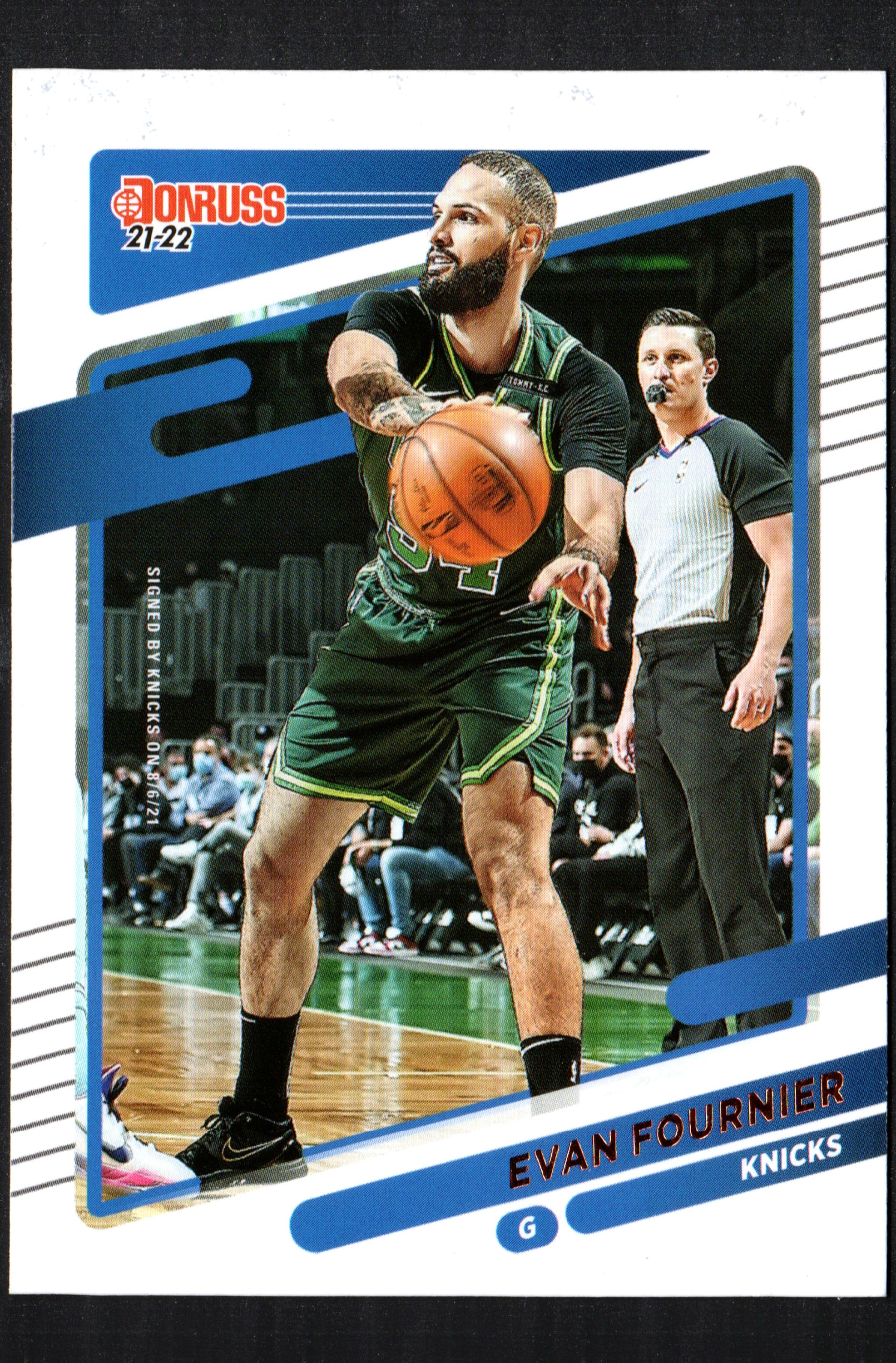 Evan Fournier New York Knicks #30 trading card from the 2021-22 Donruss set, showcasing Fournier in his Knicks uniform.