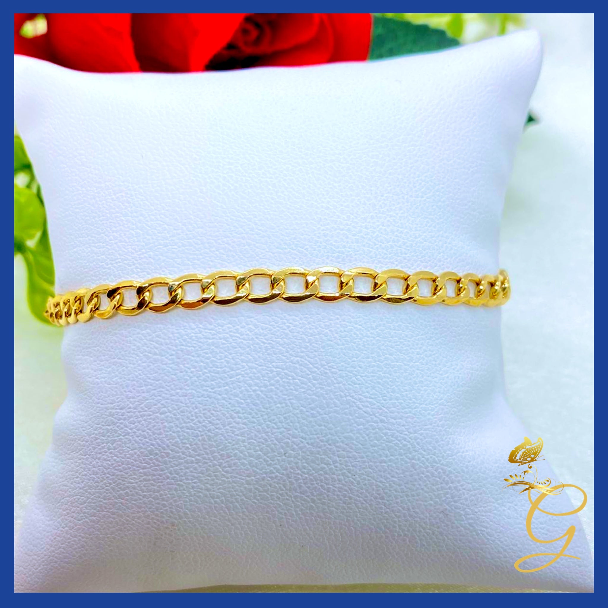 Elegant 18K real gold bracelet, size 7 inches, showcasing solid yellow gold craftsmanship.