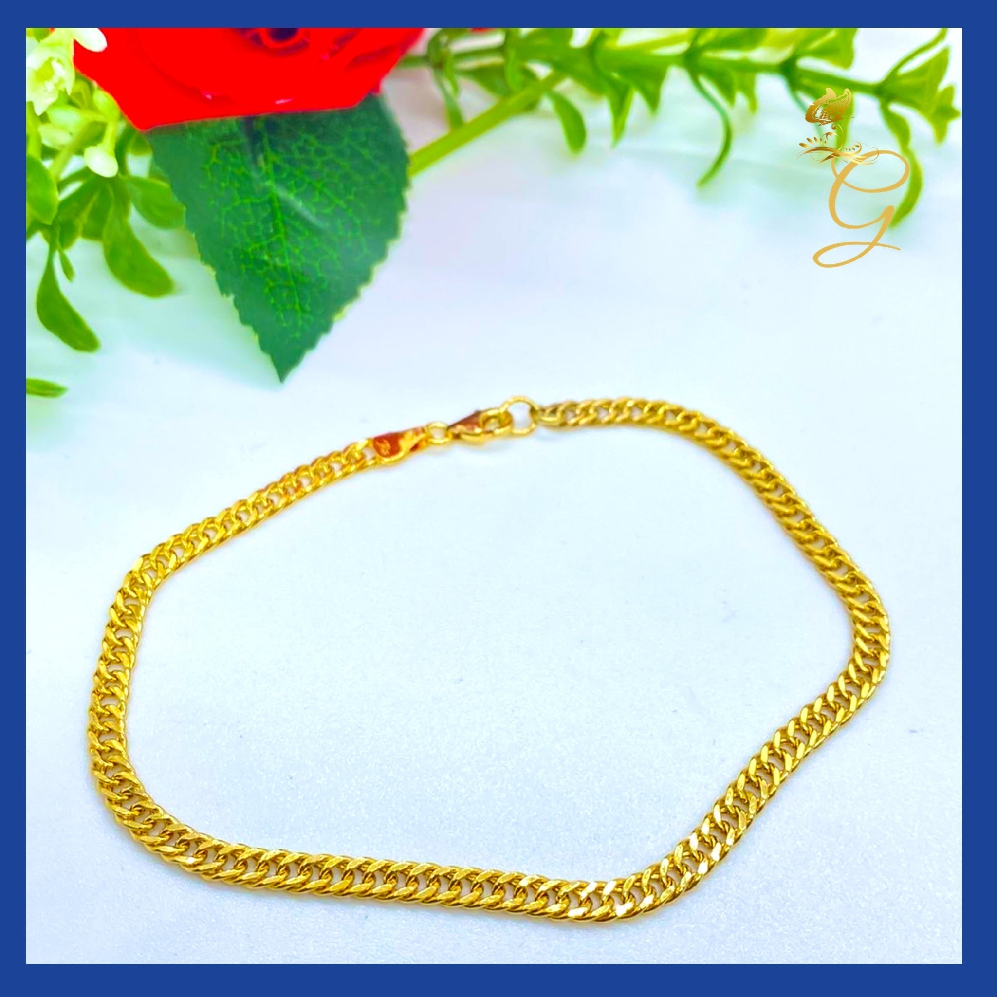 Elegant 18K Real Gold Curb Link Bracelet, 8.5 inches long, showcasing a classic curb link design in solid yellow gold.