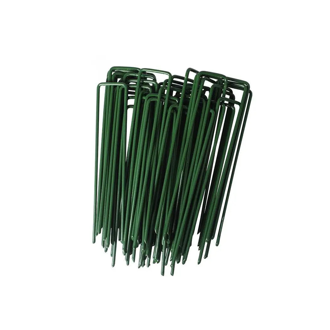 200PCS synthetic grass turf pins in green color, U-shaped design for secure fastening of artificial grass.