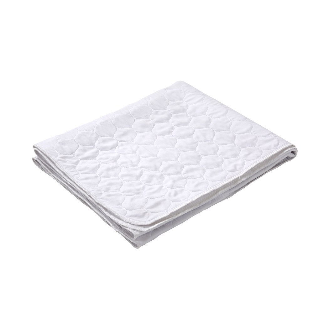 DreamZ Bed Pad, a waterproof and absorbent bed protector, featuring a smooth surface and breathable fabric, ideal for incontinence needs.