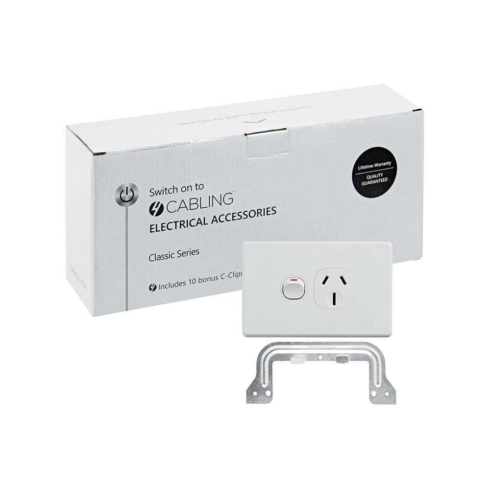 A pack of 10 4C Classic Single Power Points, 250V 15A, horizontal design, featuring white polycarbonate plates and included C-Clips.