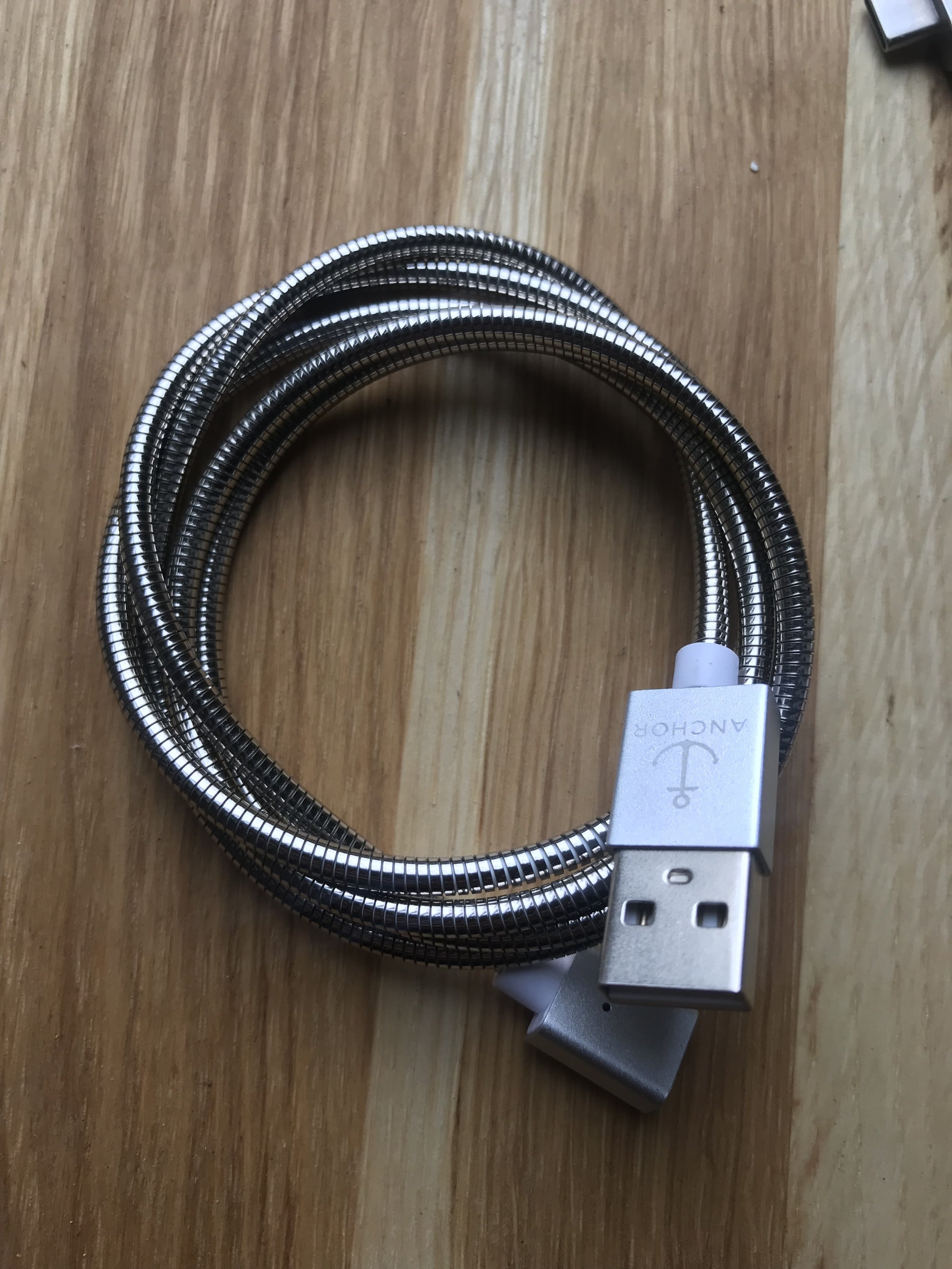 Anchor Cable 2.0 featuring stainless steel design and magnetic connectors for versatile charging.