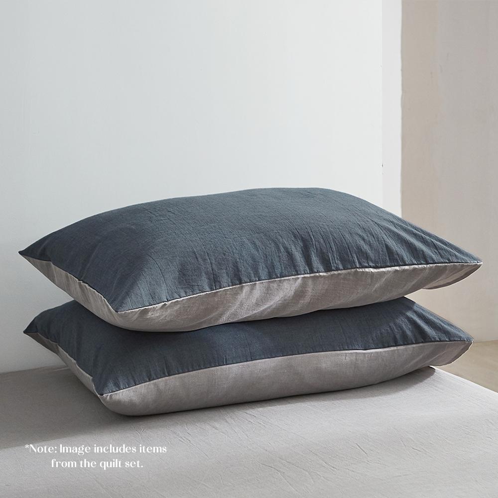 Cosy Club Cotton Sheet Set in Blue and Dark Grey, featuring a soft texture and stylish two-tone design, perfect for single beds.