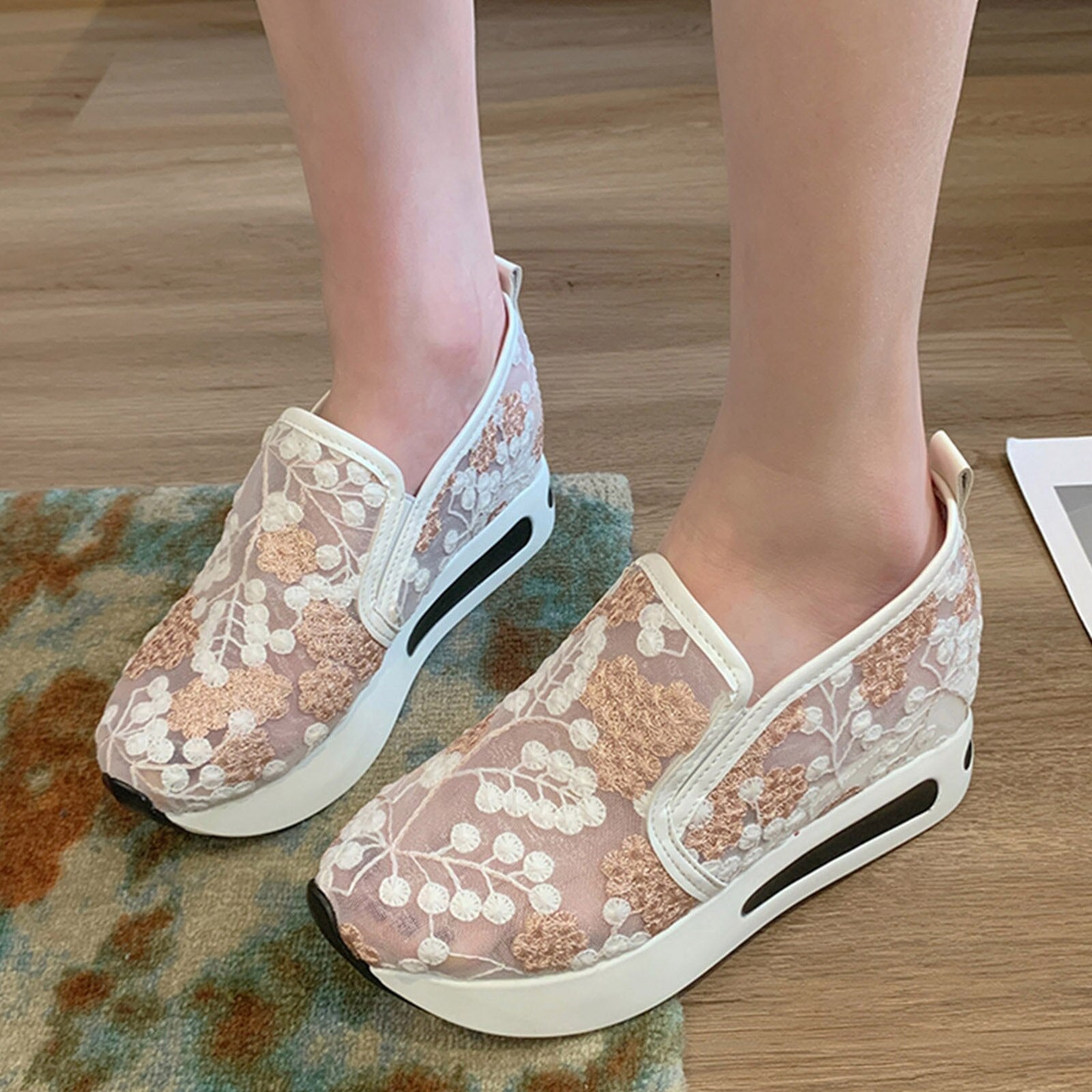 Fashion loafers for ladies featuring breathable lace mesh and floral design, perfect for summer casual wear.