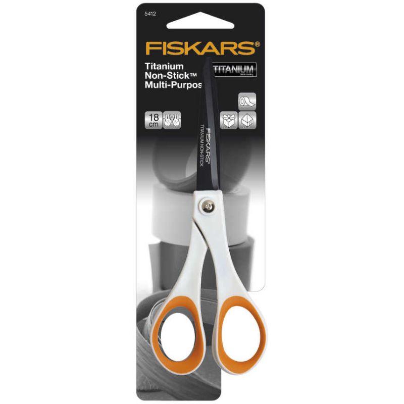 FISKARS Titnm Nstick Univ 18cm non-stick universal pan with ergonomic handle, ideal for various cooking methods.