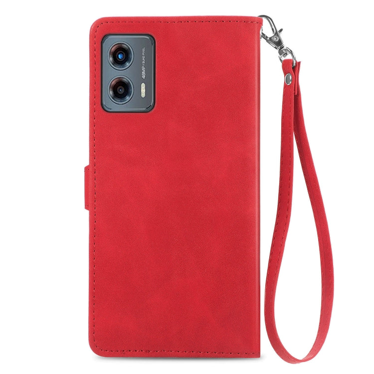 Stylish embossed flower leather phone case for Motorola Moto G 5G 2023, featuring a zipper and card holder.