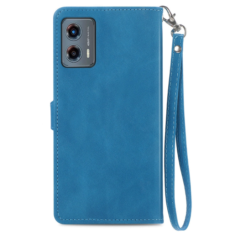 Stylish embossed flower leather phone case for Motorola Moto G 5G 2023, featuring a zipper and card holder.