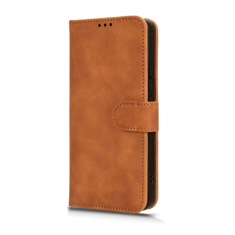 Xiaomi Redmi Note 13 Pro+ 5G magnetic flip leather phone case in stylish design, showcasing card slots and durable material.