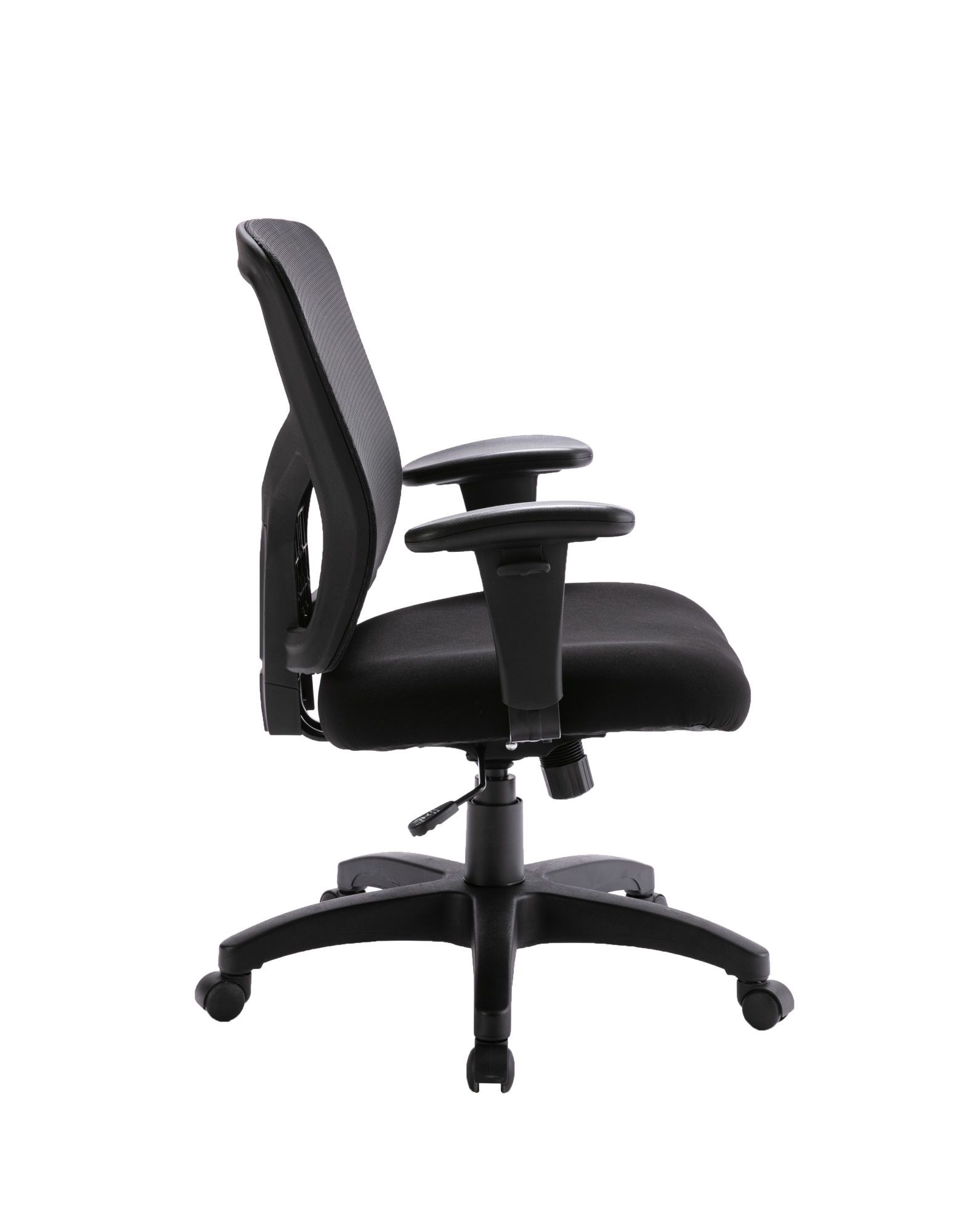 Big ergonomic office chair with mesh back and adjustable features, designed for comfort and support during long hours of use.