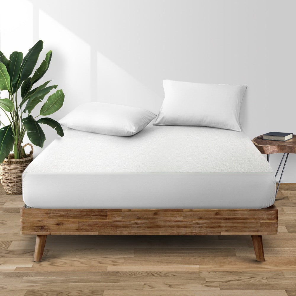 Giselle Bedding Queen Size Waterproof Bamboo Mattress Protector, showcasing its soft bamboo fabric and waterproof design.