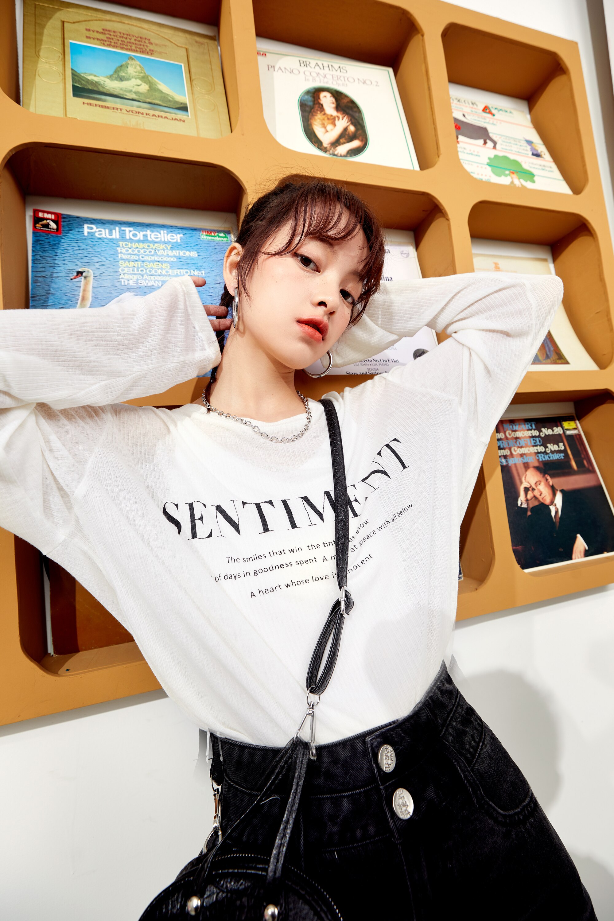 Harajuku Letter Print Casual T-Shirt for women featuring a vintage design with full sleeves and a comfortable O-neck collar.