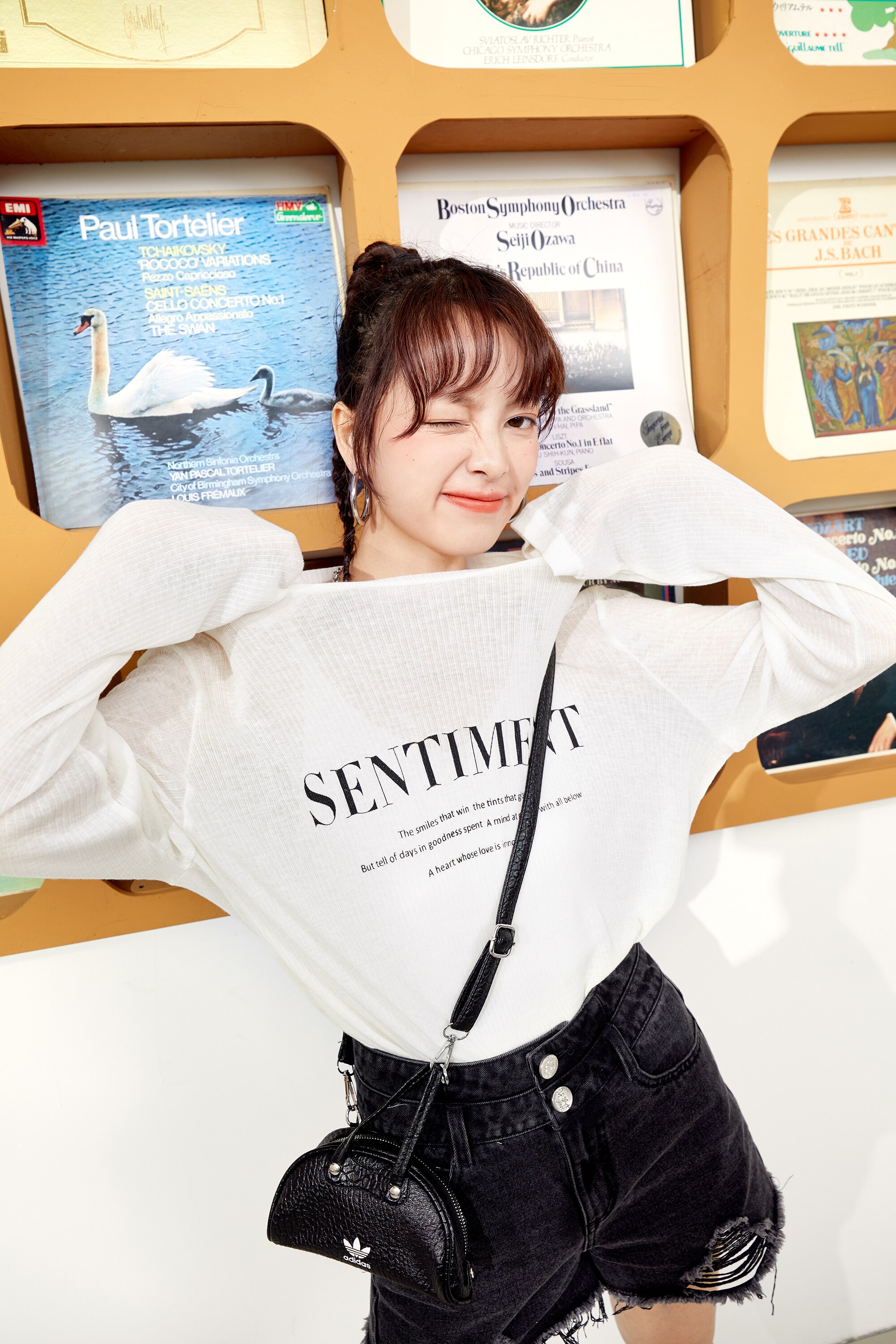 Harajuku Letter Print Casual T-Shirt for women featuring a vintage design with full sleeves and a comfortable O-neck collar.