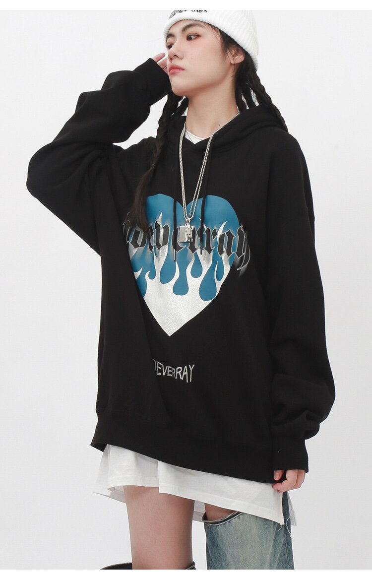 Men's hooded hoodie featuring a stylish heart print, perfect for high street fashion and casual winter wear.