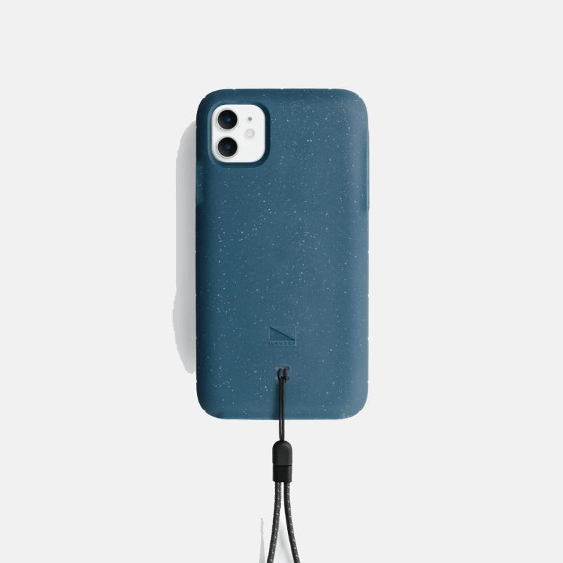 LANDER Moab iP11 Bl phone case for iPhone 11, showcasing its rugged design and stylish appearance.