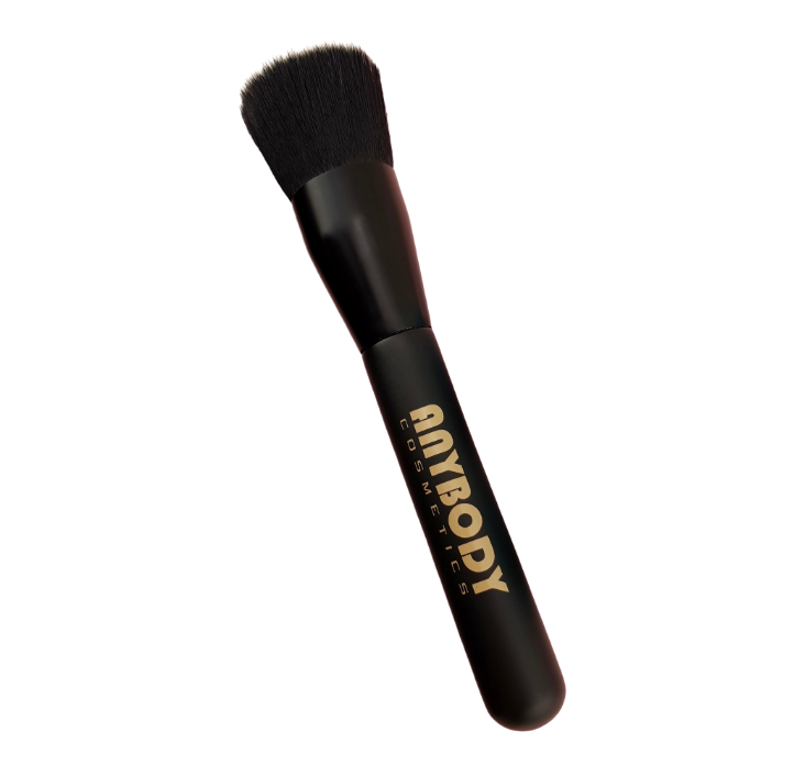 Long Handled Kabuki Brush with soft bristles and ergonomic design for flawless makeup application.