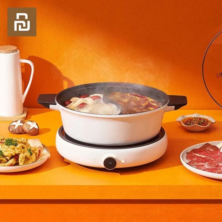 Original Xiaomi Zhiwu Soup Pot, 4L non-stick stockpot with a tempered glass lid, showcasing its sleek design and durable aluminum construction.