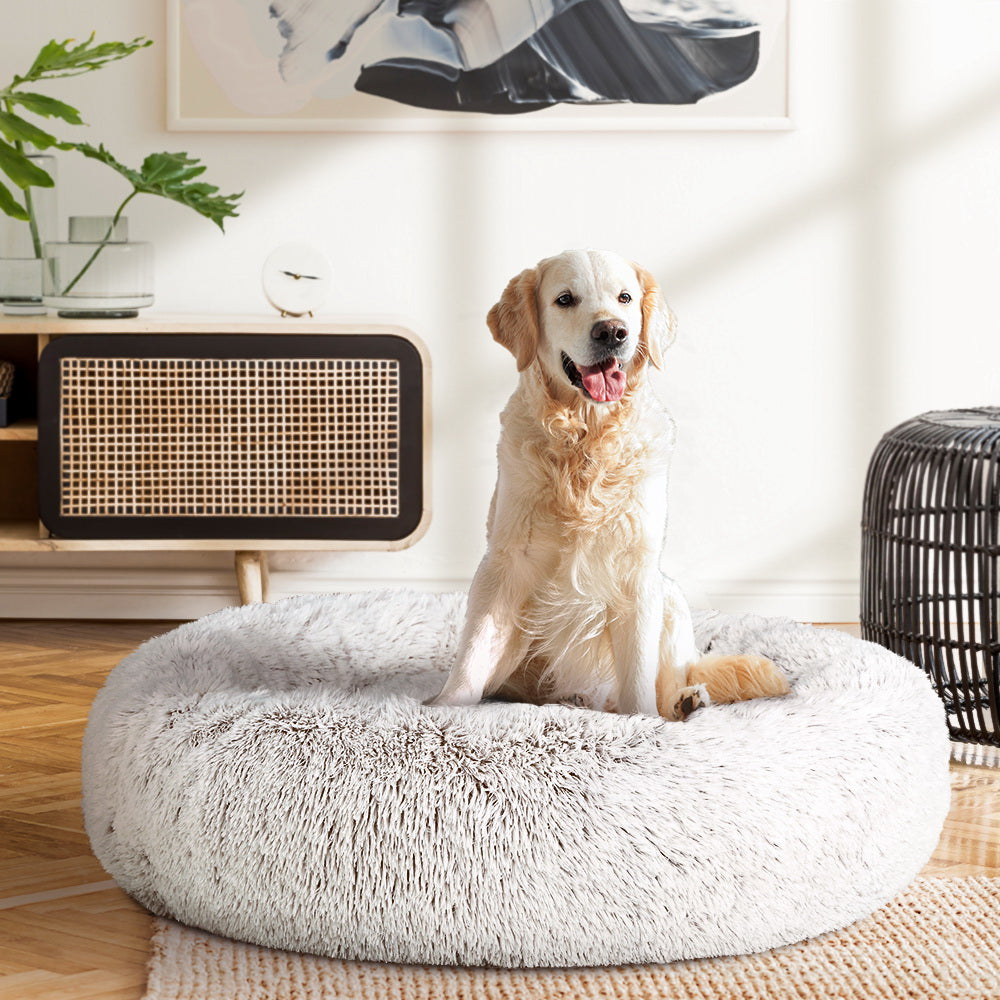 Large 90cm white pet bed for dogs and cats, featuring a soft, durable design with a non-slip base and removable cover.