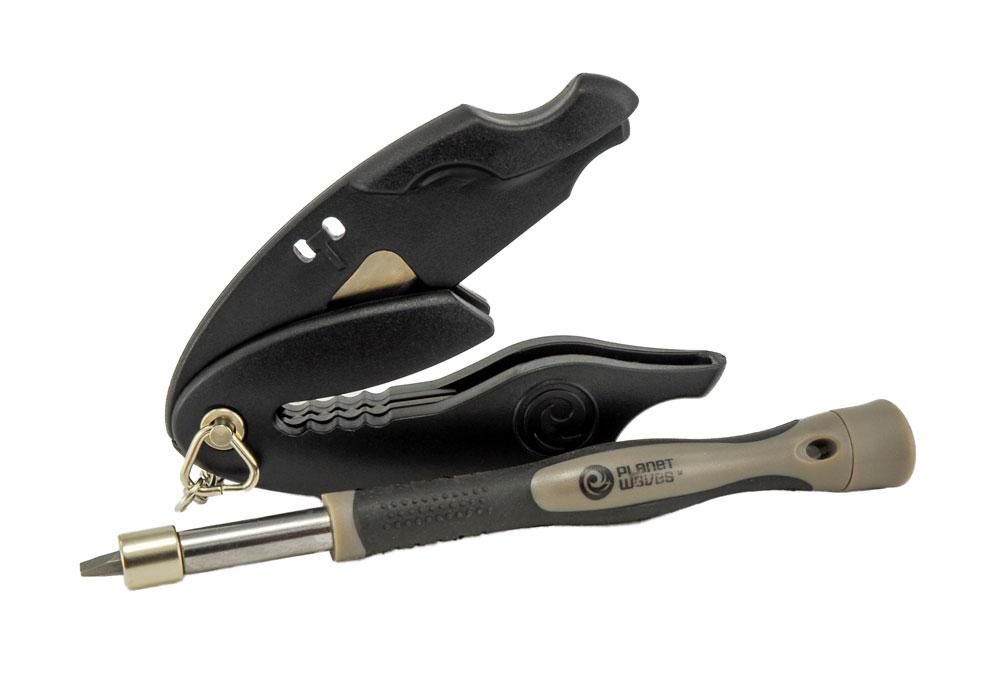 Planet Waves Screwdriver and Cutter Kit featuring ergonomic screwdriver and precision cutter for efficient cable installations.