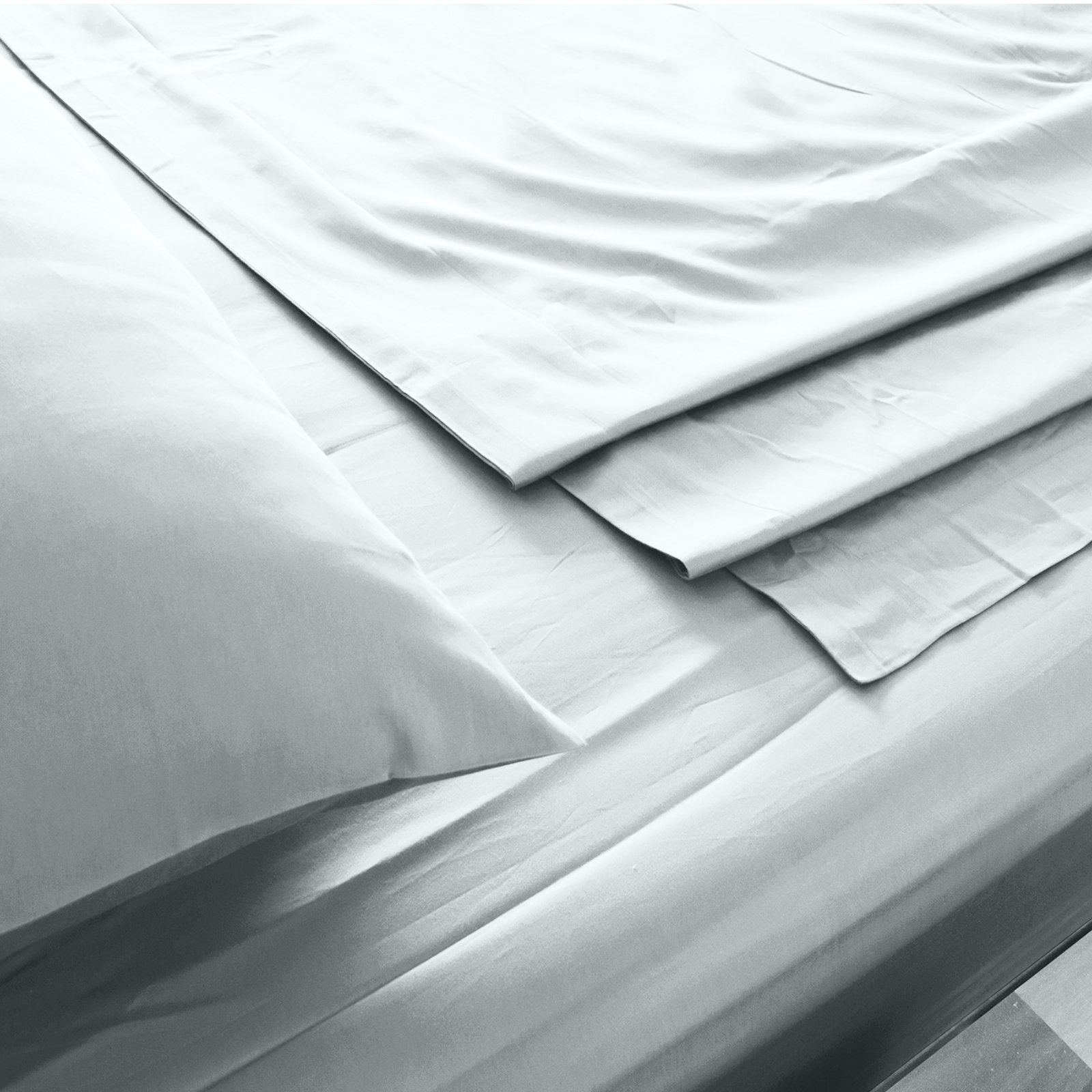 Royal Comfort 1000 Thread Count Bamboo Cotton Sheet and Quilt Cover Set featuring a luxurious blend of bamboo and cotton for ultimate comfort.