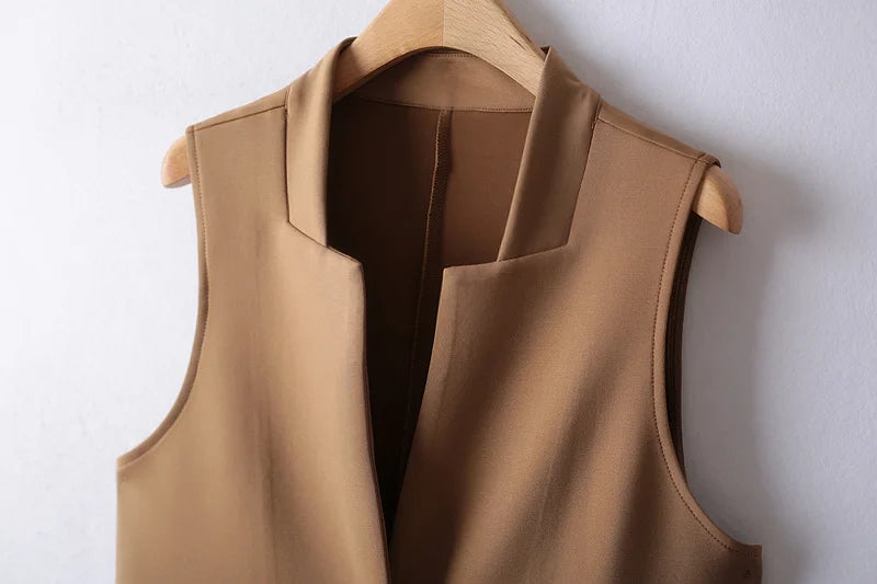 A stylish sleeveless vest for women, made from soft nylon cotton fabric, perfect for spring and autumn wear.