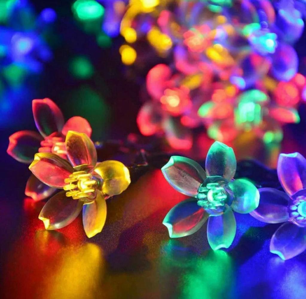 Solar Floral String Light Multicolour with 100 bee bulbs on a 12-meter string, showcasing warm white and multi-color lighting.