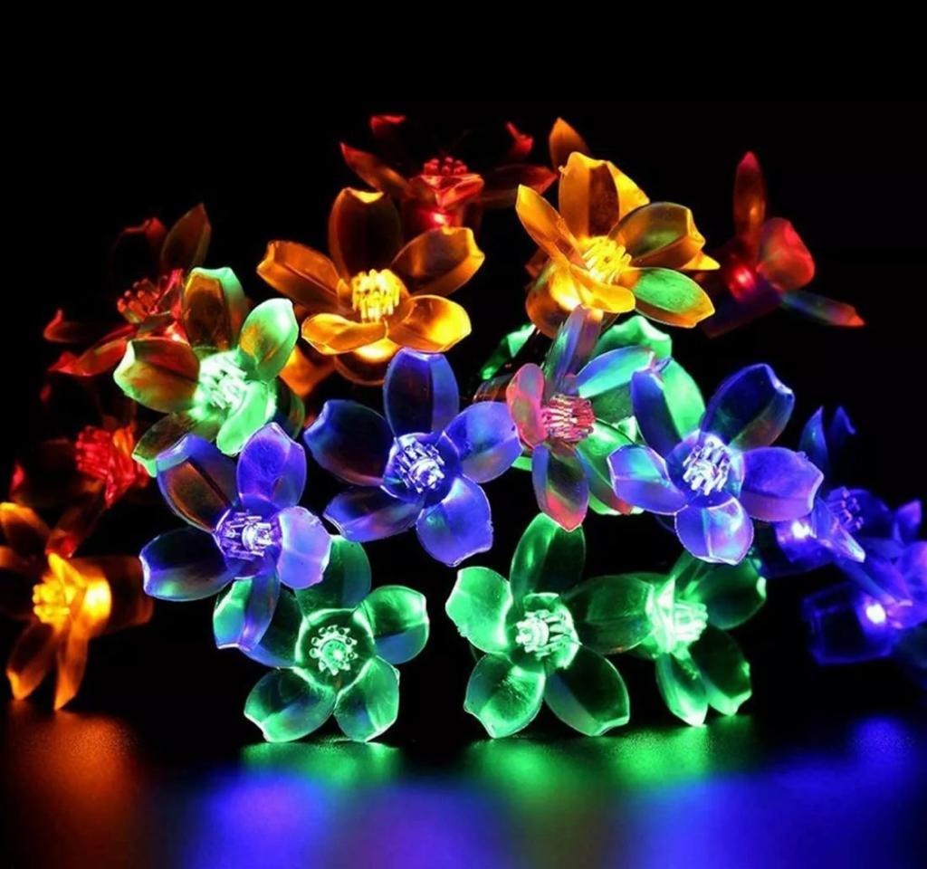 Solar Floral String Light Multicolour with 100 bee bulbs on a 12-meter string, showcasing warm white and multi-color lighting.