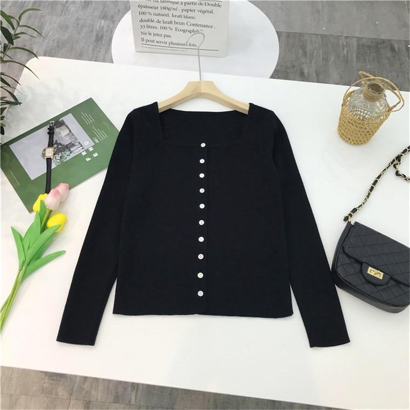 Elegant green blouse for women with a square collar, featuring long sleeves and a stylish design, perfect for spring and autumn wear.