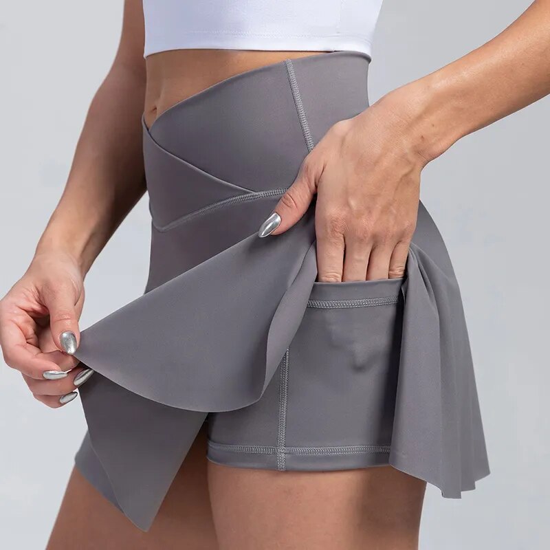 Women Pleated Tennis Skirt with Pockets, showcasing its stylish pleats and functional design.