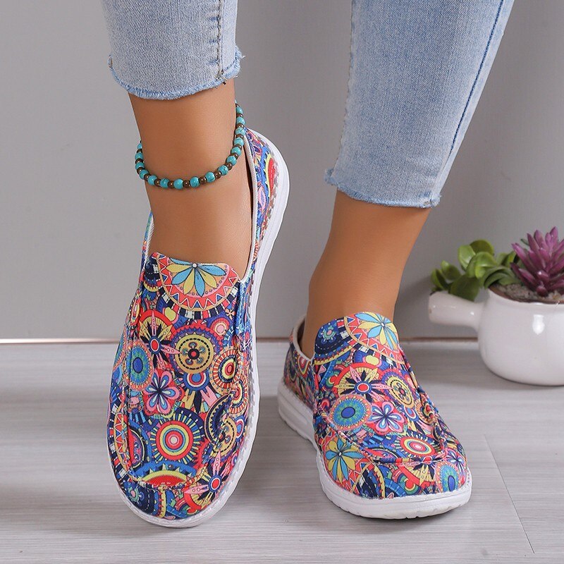 A pair of stylish Women Shoes Basic Flat Shoes in canvas material with a round toe design, perfect for casual wear.