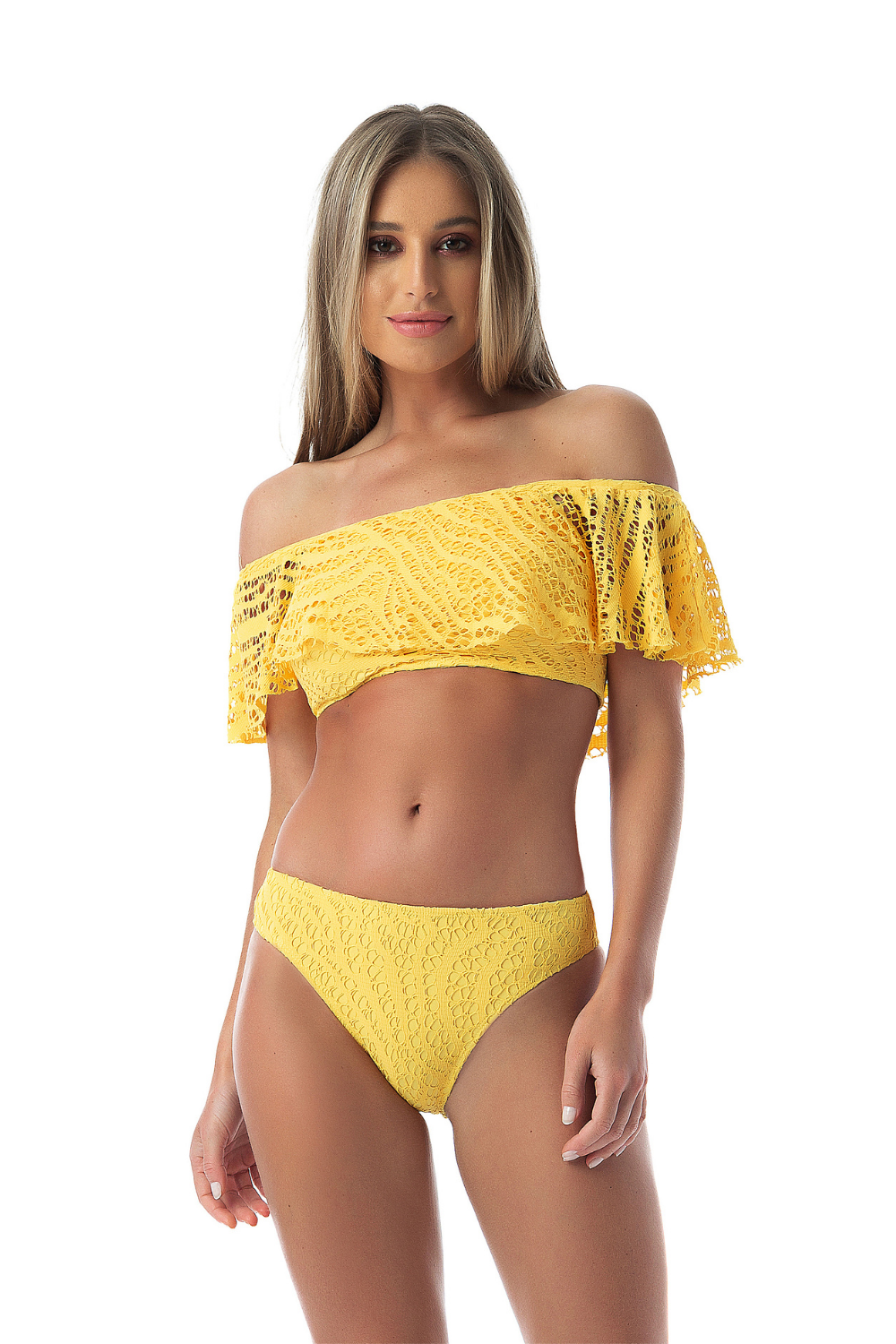 Dunas Hipster Bikini Bottom featuring romantic lace detailing and a Brazilian cut, perfect for summer beachwear.