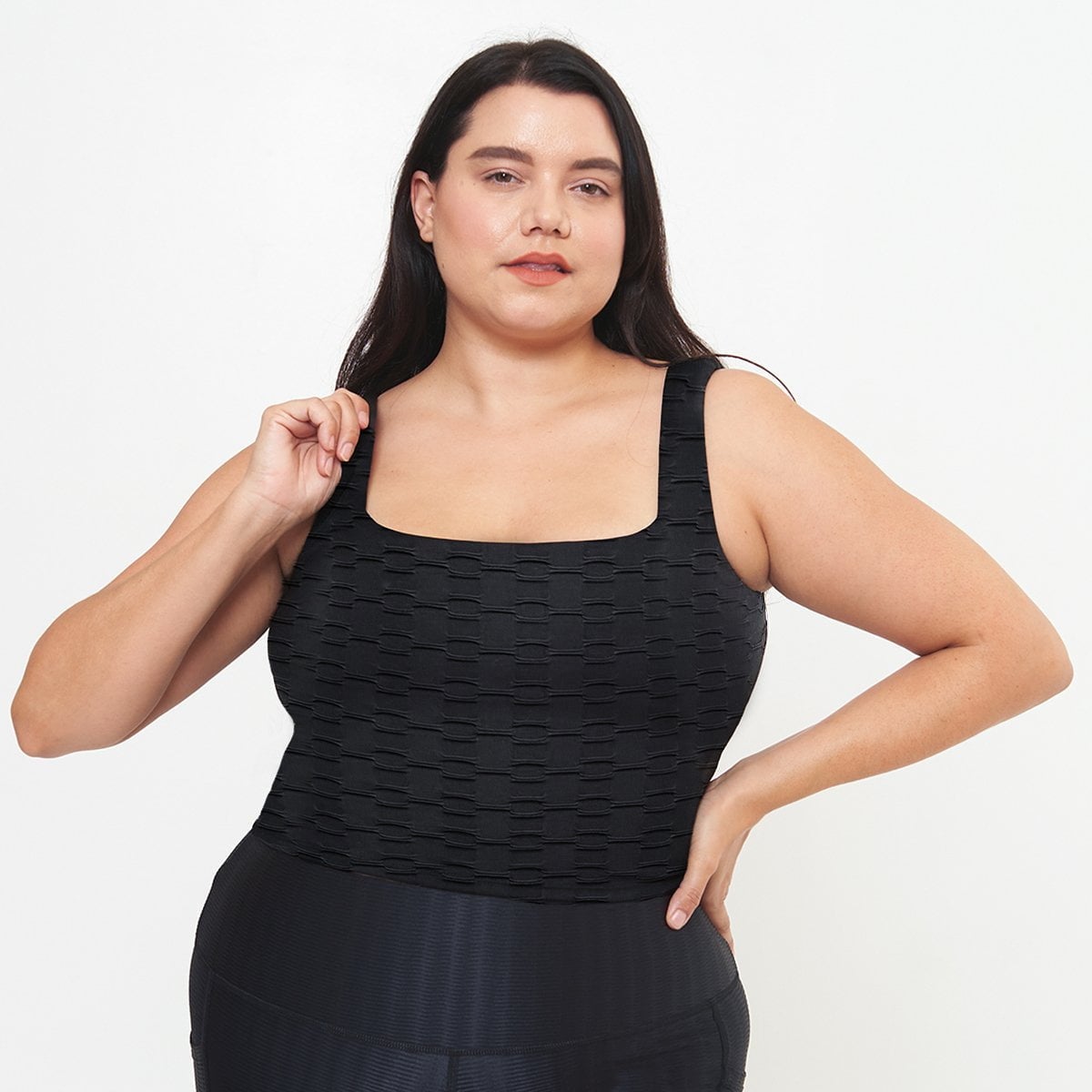 Main Fitted Tank w/ Built-In Bra - Black Links Pattern image