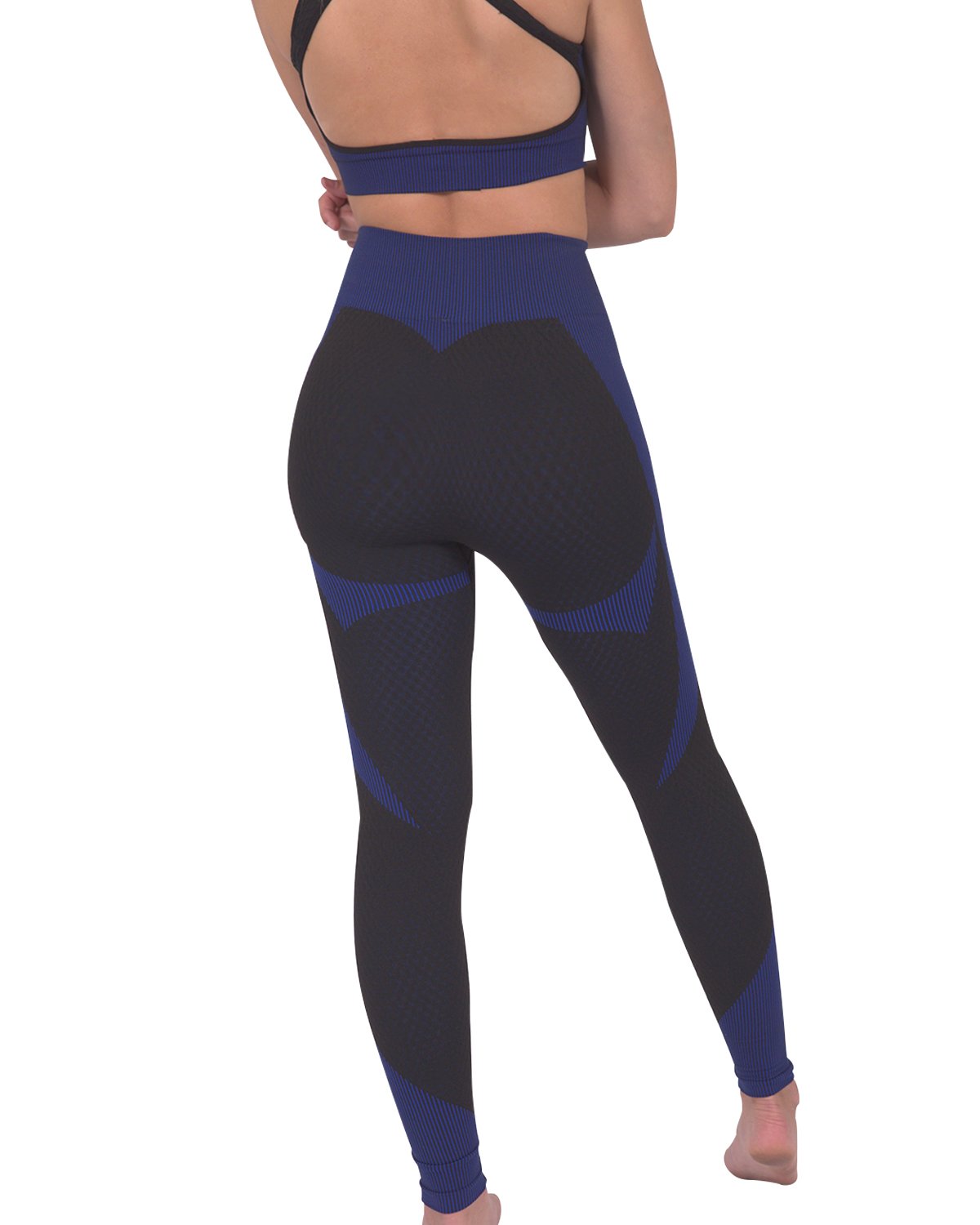 Trois Seamless Legging in Black with Navy featuring a stylish striped design and ruched fabric areas, perfect for workouts and casual wear.