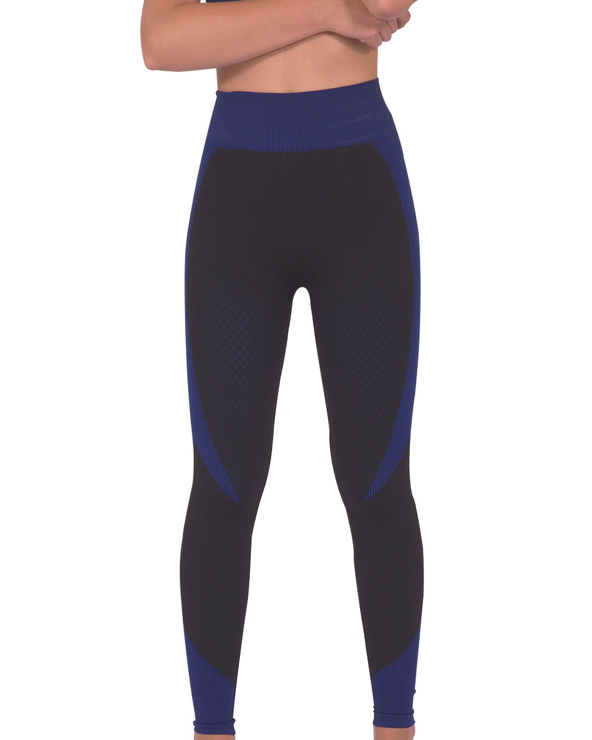 Trois Seamless Legging in Black with Navy featuring a stylish striped design and ruched fabric areas, perfect for workouts and casual wear.