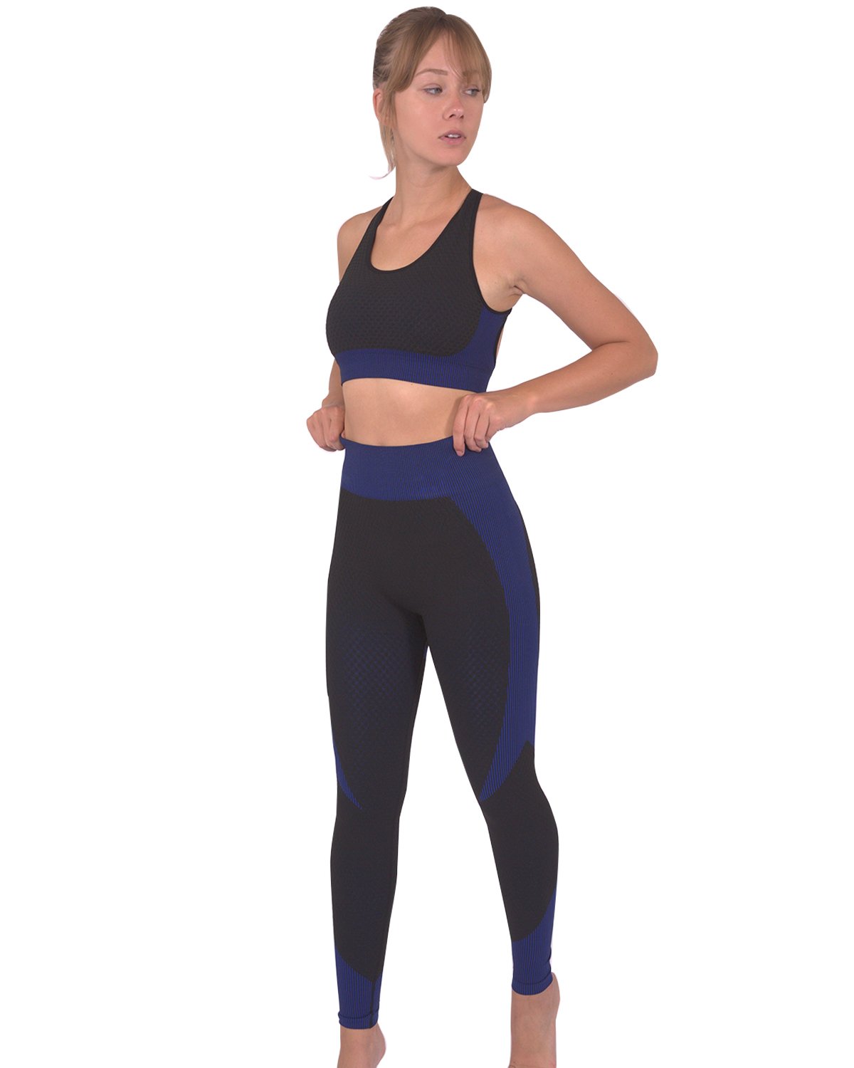 Trois Seamless Legging in Black with Navy featuring a stylish striped design and ruched fabric areas, perfect for workouts and casual wear.