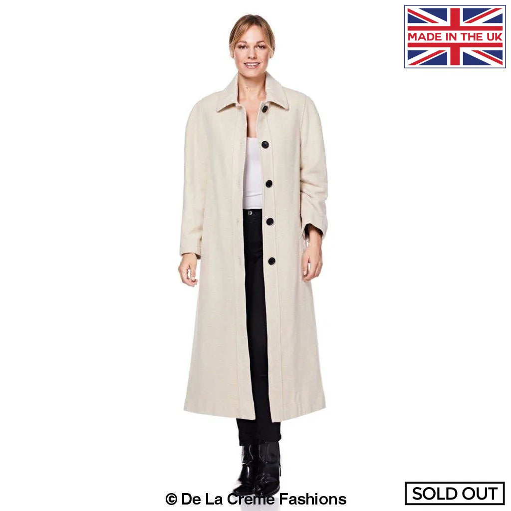 A stylish Curve Wool & Cashmere Blend Plus Size Long Coat in a classic design, featuring a single-breasted front and two side pockets, perfect for sizes UK 14-24.