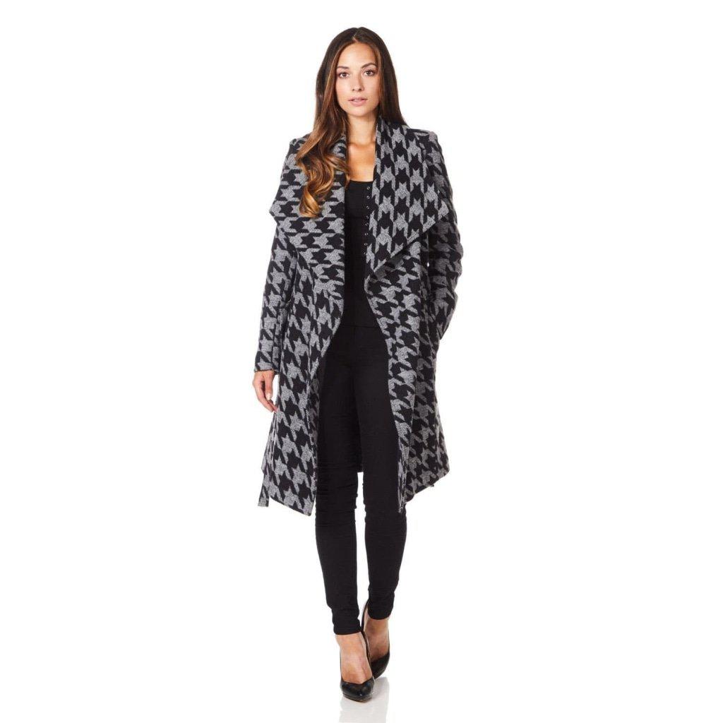 De La Creme Women's Dogtooth Grey Duster Coat with large lapel collar and free belt, showcasing elegant design and luxurious satin lining.