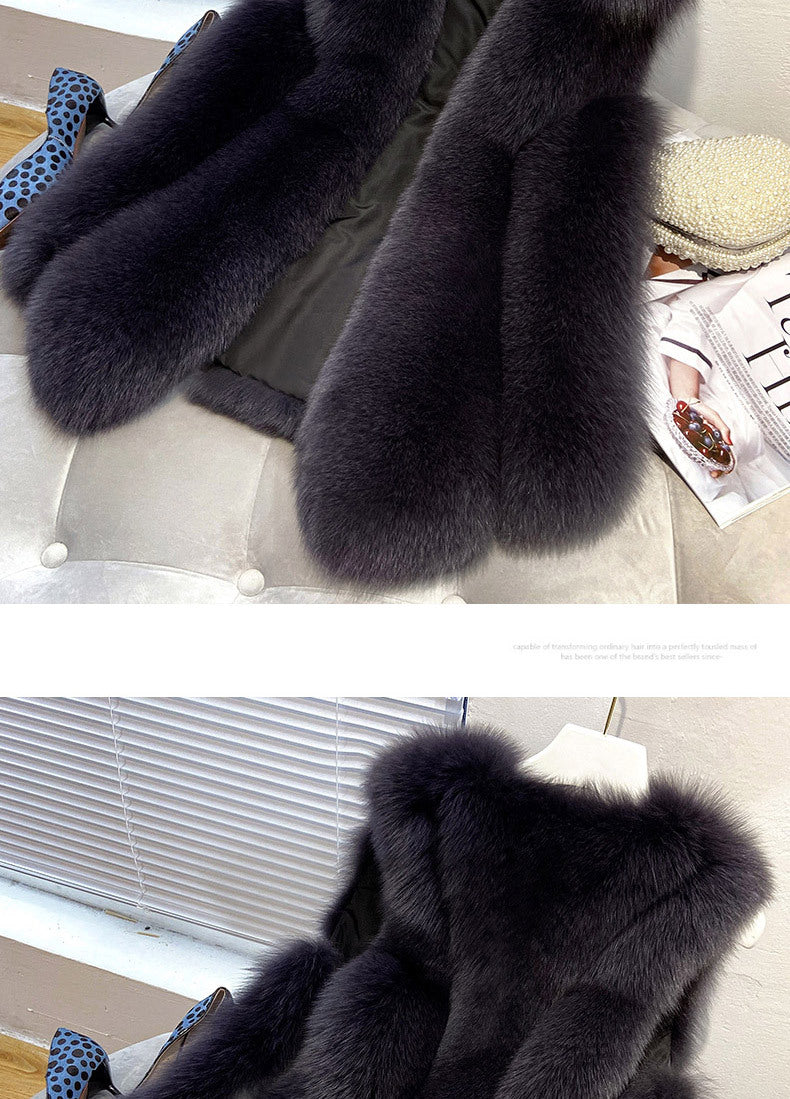 Elegant faux fur sleeveless vest jacket in a stylish design, perfect for autumn and winter wear.