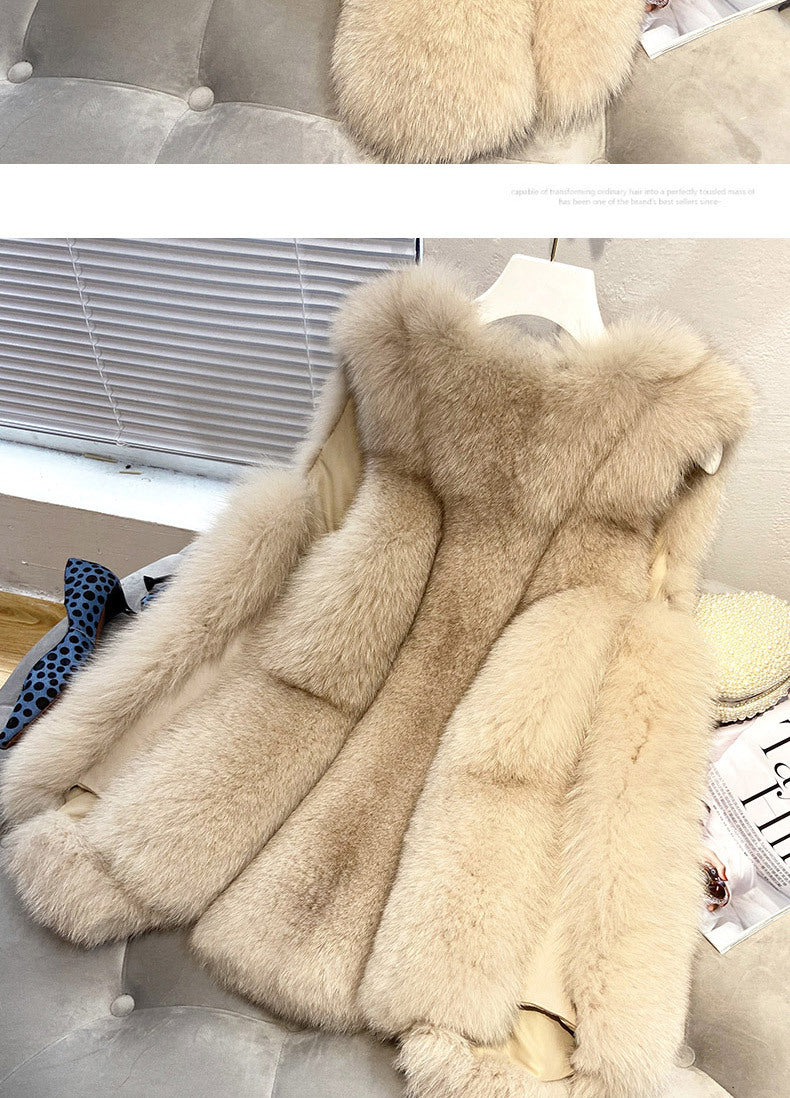 Elegant faux fur sleeveless vest jacket in a stylish design, perfect for autumn and winter wear.