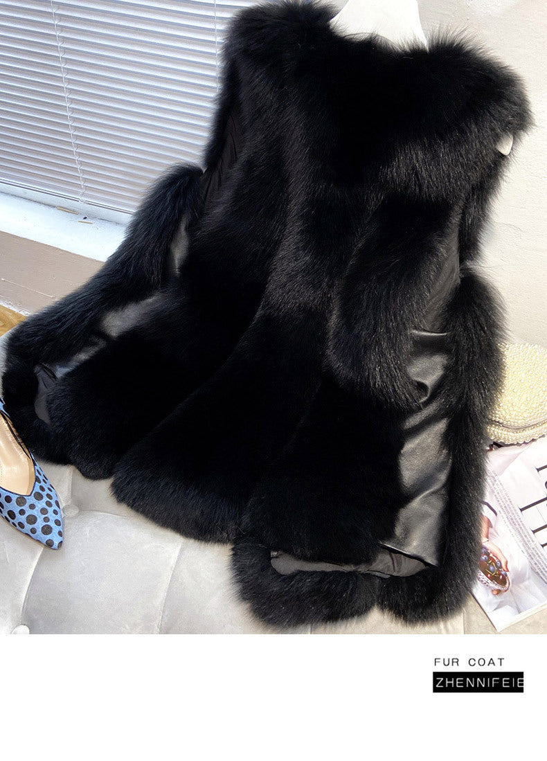 Elegant faux fur sleeveless vest jacket in a stylish design, perfect for autumn and winter wear.