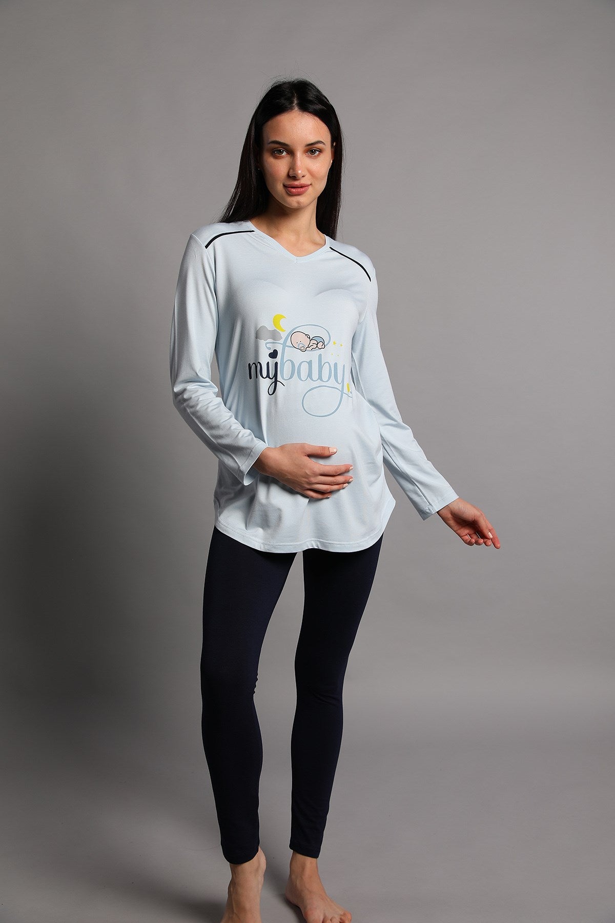 Shopymommy 5345 Maternity T-Shirt and Tights Set in Blue, showcasing organic fabric and stylish design for comfort during pregnancy.