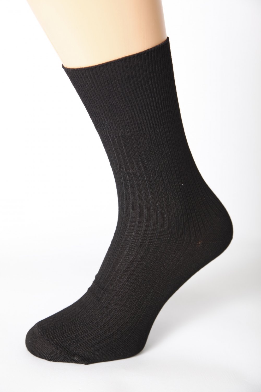 ALF black medical diabetics socks designed for comfort and breathability, featuring antibacterial properties and seamless design.