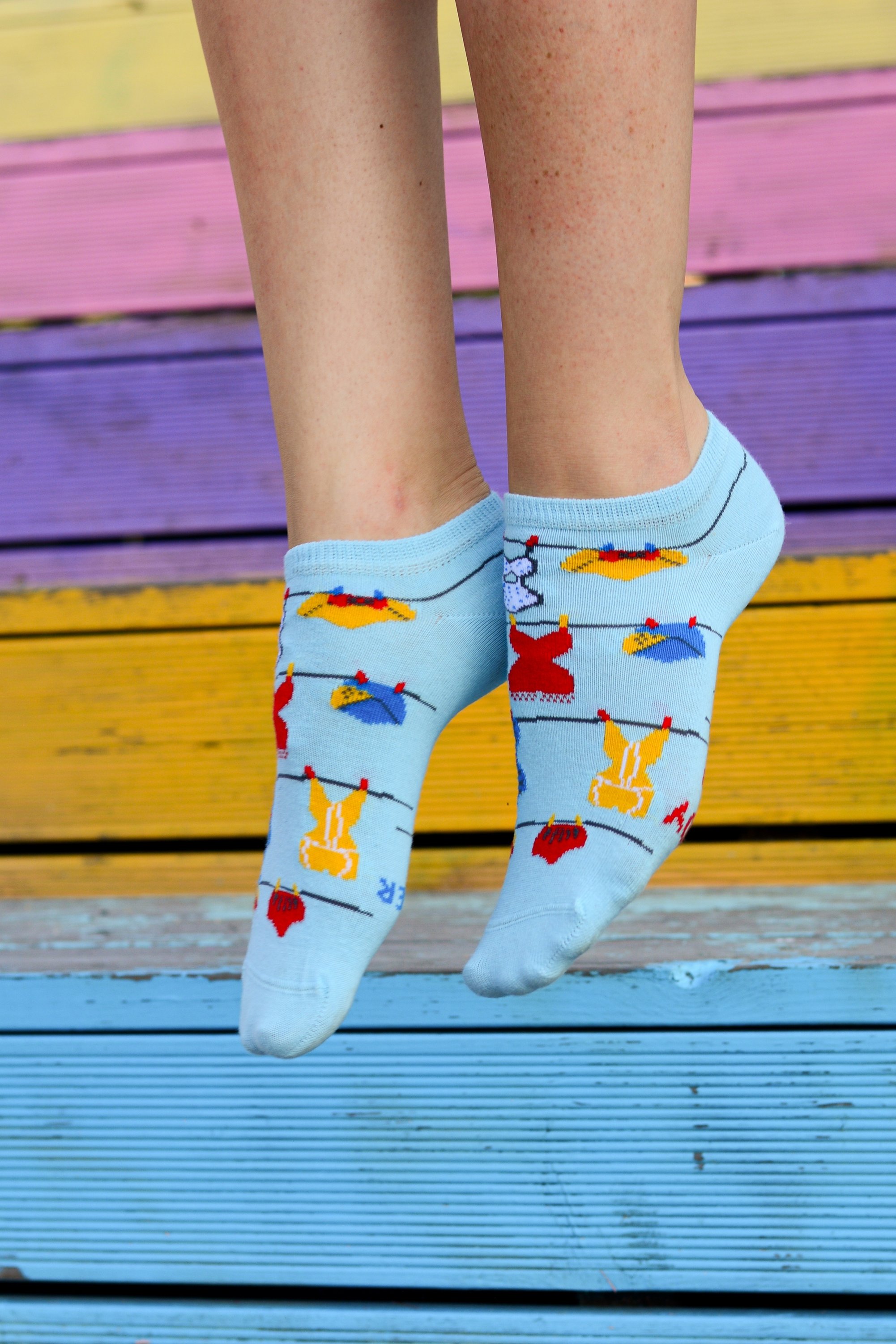 Light blue cotton socks for women with a knitted pattern and motivational writing on the sole, perfect for summer.