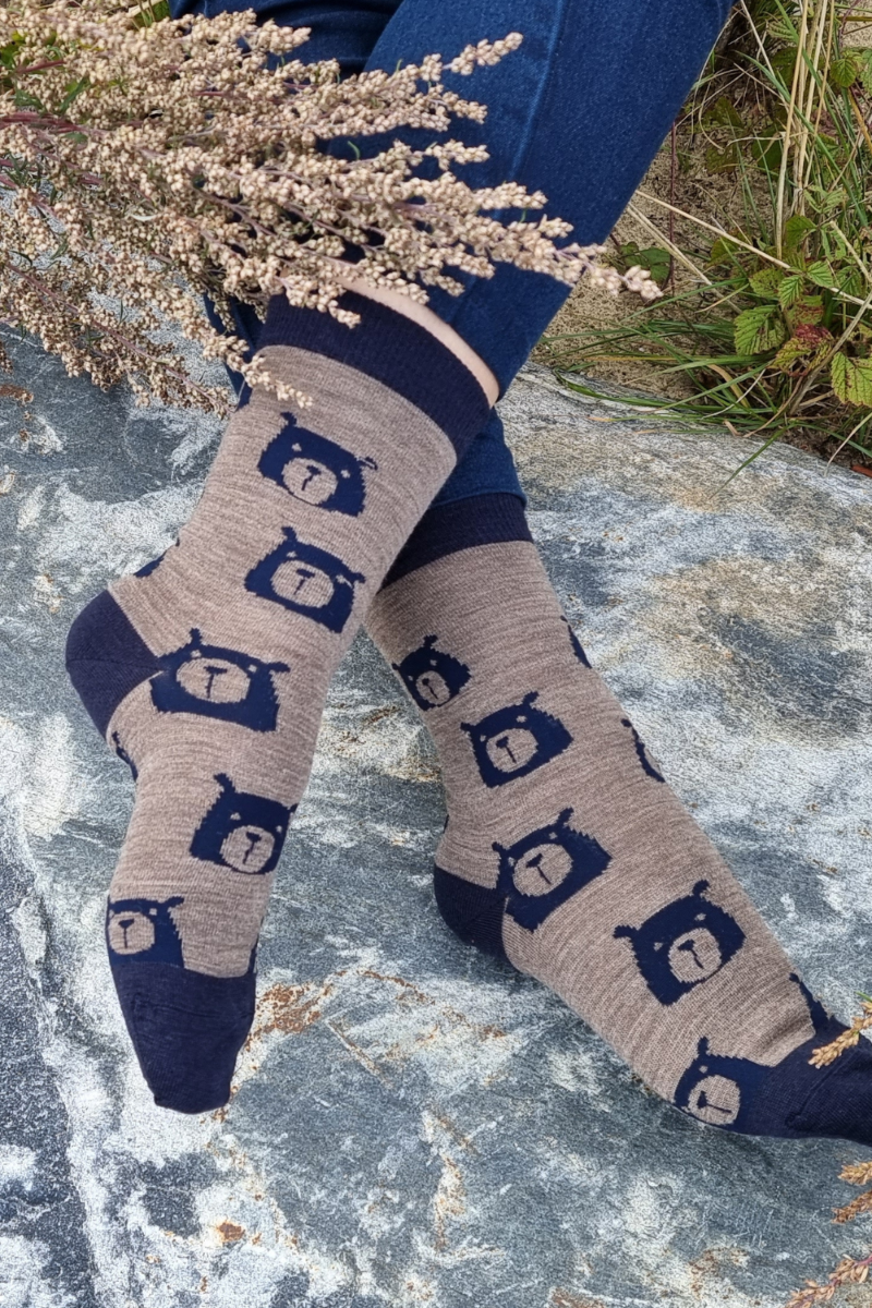 BEAR WOOL merino wool socks featuring cute bear designs in brown color, perfect for comfort and style.