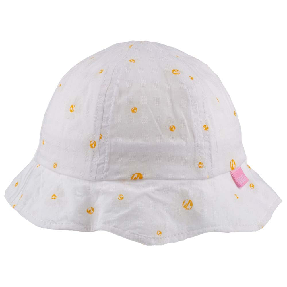 Breathable overall print kids cap in white, designed for ages 4-8, perfect for sun protection at the beach or pool.