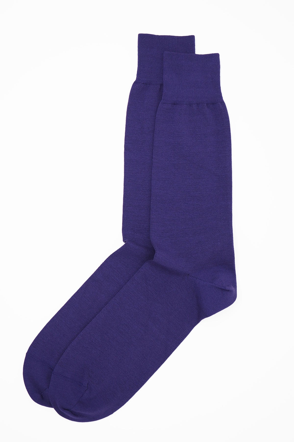 Classic Men's Purple Socks made from luxurious Mercerised Egyptian cotton, featuring a seamless toe design for ultimate comfort.