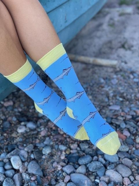 Light blue GARFISH cotton socks made from soft and breathable fabric, featuring a comfortable fit for everyday wear.