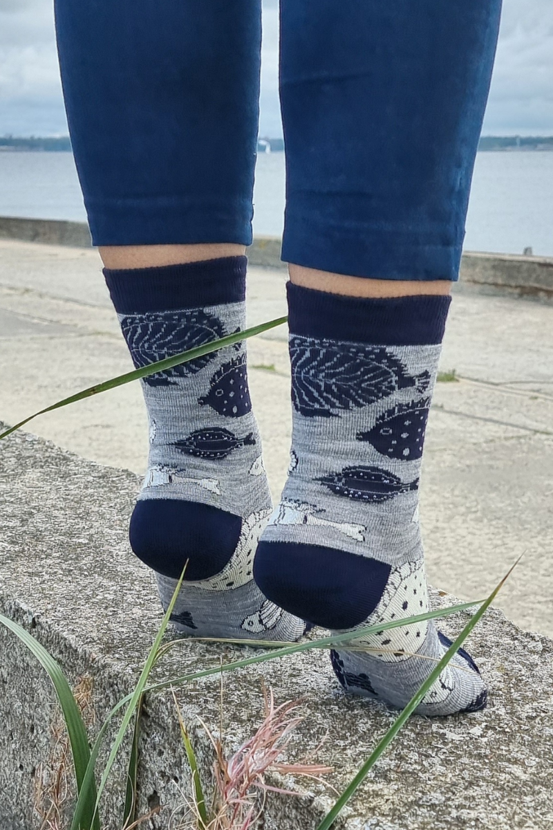 ICEFISH merino wool socks featuring a stylish fish design in gray color, perfect for all-year wear.